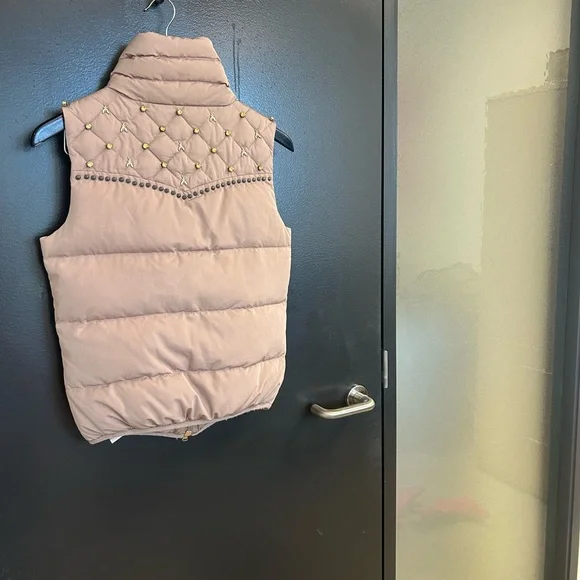 Patrizia Pepe size 40 (sz 6) soft pink Duck Down Vest with Studded BEE/Jewels - Picture 2 of 14